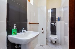 2 bedroom beachfront in Diani