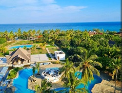 2 bedroom beachfront in Diani